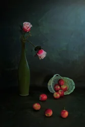Roses et pommes mélancoliques