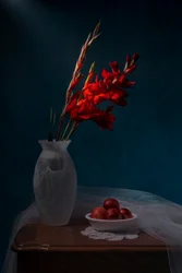 Nature morte au glaïeul rouge