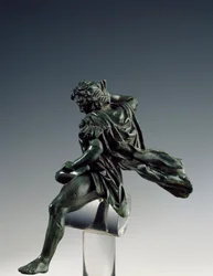 Art grec : « Le roi de Macédoine Alexandre le Grand (356-323 av. J.-C.) à cheval ». Sculpture en bronze de Lysippe de Sicyone (395-305 av. J.-C.), IVe siècle av. J.-C. Rome, Museo Nazionale di Villa Giulia, Italie