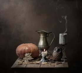 Nature morte à la citrouille et au hibou