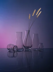 Reflets sereins sur le verre