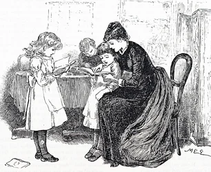 Enfants écoutant leur mère lire