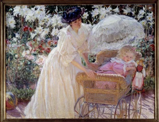 Rose et lys Une mère et sa petite fille dans une poussette dans un jardin fleuri