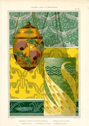 Objets décoratifs Art nouveau avec paon, papillons et colombes