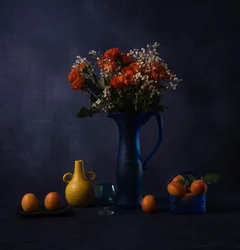 Fleurs mélancoliques et abricots