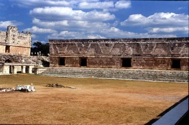 Bâtiment Est du Quadrilatère du Couvent, Maya Classique Tardif, c.700-900 AD