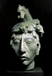 Tête de guerrier (sculpture, vers 683)