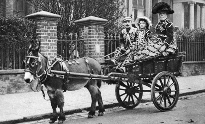 Famille Pearly dans leur charrette tirée par un âne, Londres