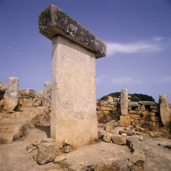 Taula sur le site archéologique, Minorque, Espagne