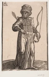 Soldat debout, vu de face, la tête tournée vers la gauche ; il porte un chapeau bordé de fourrure, ses cheveux pendent en deux tresses ; dans la main droite une flèche, dans la main gauche un arc et une épée pend à son côté gauche
