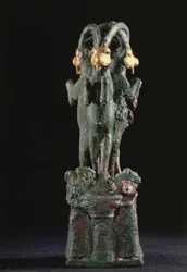 Arbre sacré formé de trois chèvres, de Larsa, sud de la Mésopotamie, c.1750 av. J.-C.