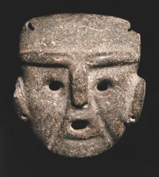 Masque, 300-100 av. J.-C. (pierre verte)