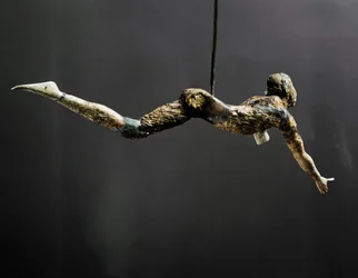Acrobate, également appelé Le Sauteur de taureau, figurine en ivoire, 1700-1400 av. J.-C.