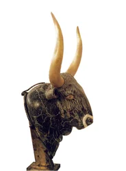 Art minoen : rhyton en forme de tête de taureau provenant du Petit Palais de Knossos en Crète. 1550-1500 av. J.-C. Héraklion, Musée archéologique