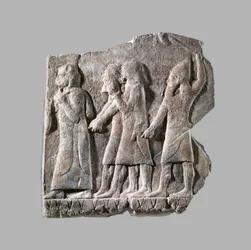 Relief : procession de captifs, c.704-681 av. J.-C.