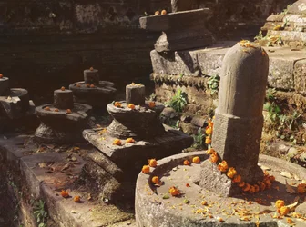 Lingams de Shiva au temple de Pashupatinah