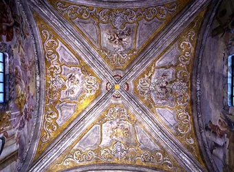 Vue du plafond voûté (fresque)
