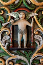 Ange avec une trompette, (détail) du retable, église Mo I Rana