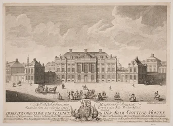 Le Palais Moltke sur la place du château d