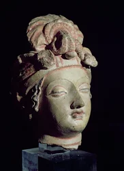 Tête, de Gandhara, style gréco-bouddhiste, 1er-4e siècle