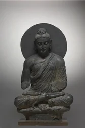 Bouddha assis, du Gandhara, période kouchane, première moitié du IIIe siècle