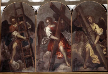 Anges tenant les instruments de la passion