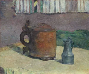 Nature morte : Chope en bois et pichet en métal