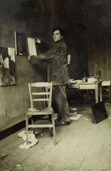Amedeo Modigliani dans son atelier, vers 1915