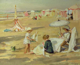 Mère avec ses enfants sur la plage