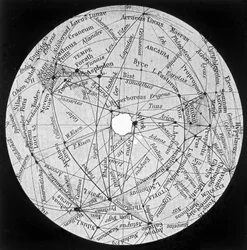 Mars : canaux et oasis selon la carte de P. Lowell