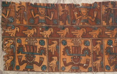 Tissu avec des dieux et des oiseaux, culture de Tiahuanaco