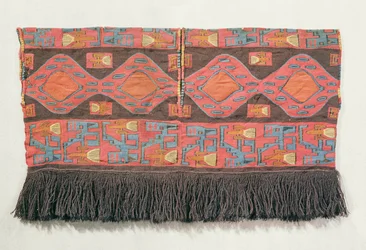 Chemise en tapisserie de laine entrelacée, Culture Nazca
