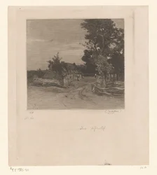 Ferme sur un chemin de campagne avec arbres