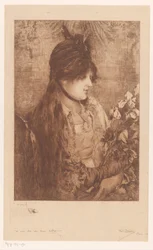 Femme avec bouquet de fleurs