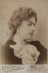 Anastasya Dmitrievna Vyaltseva 1871-1913, Milieu des années 1890