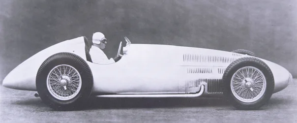 Voiture de course Grand Prix Mercedes Benz
