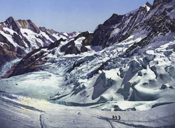 Chemin de fer de la Jungfrau, près de la station Eismeer (photo)