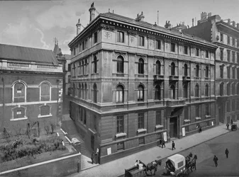 Maison de la Société biblique britannique et étrangère, Londres, vers 1890-1911
