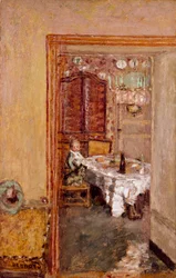 Petit garçon dans la salle à manger