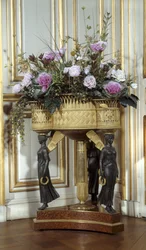 Jardinière avec quatre paniers en bronze doré vers 1807