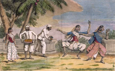 Une troupe de bayadères, ou danseuses indiennes, avec des musiciens masculins, illustration de 