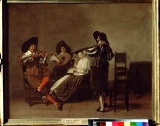Soirée musicale. Trois musiciens et une jeune femme (au chant)