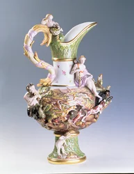 Cruche décorative représentant la Terre, fabriquée à Misnia, c.1860-80