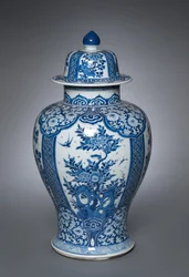 Vase avec couvercle, 1662-1722