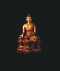 Figure monumentale impériale en bois doré laqué du Bouddha de la Médecine