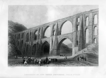 Aqueduc des empereurs grecs, près de Pyrgo, Turquie
