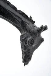 Grande girafe avec tête baissée, modelée 1909-10, coulée avant 1913