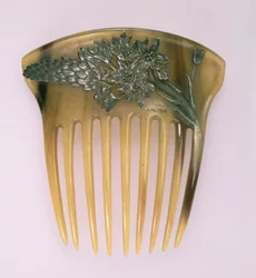 Peigne en corne, par René Jules Lalique (1860-1945), Paris, 1900-02