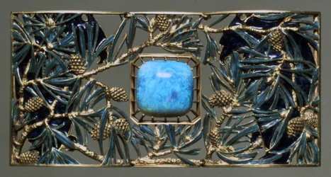 Plaque pour aigles et collier de pin