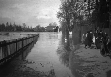 La rivière Thames inondée